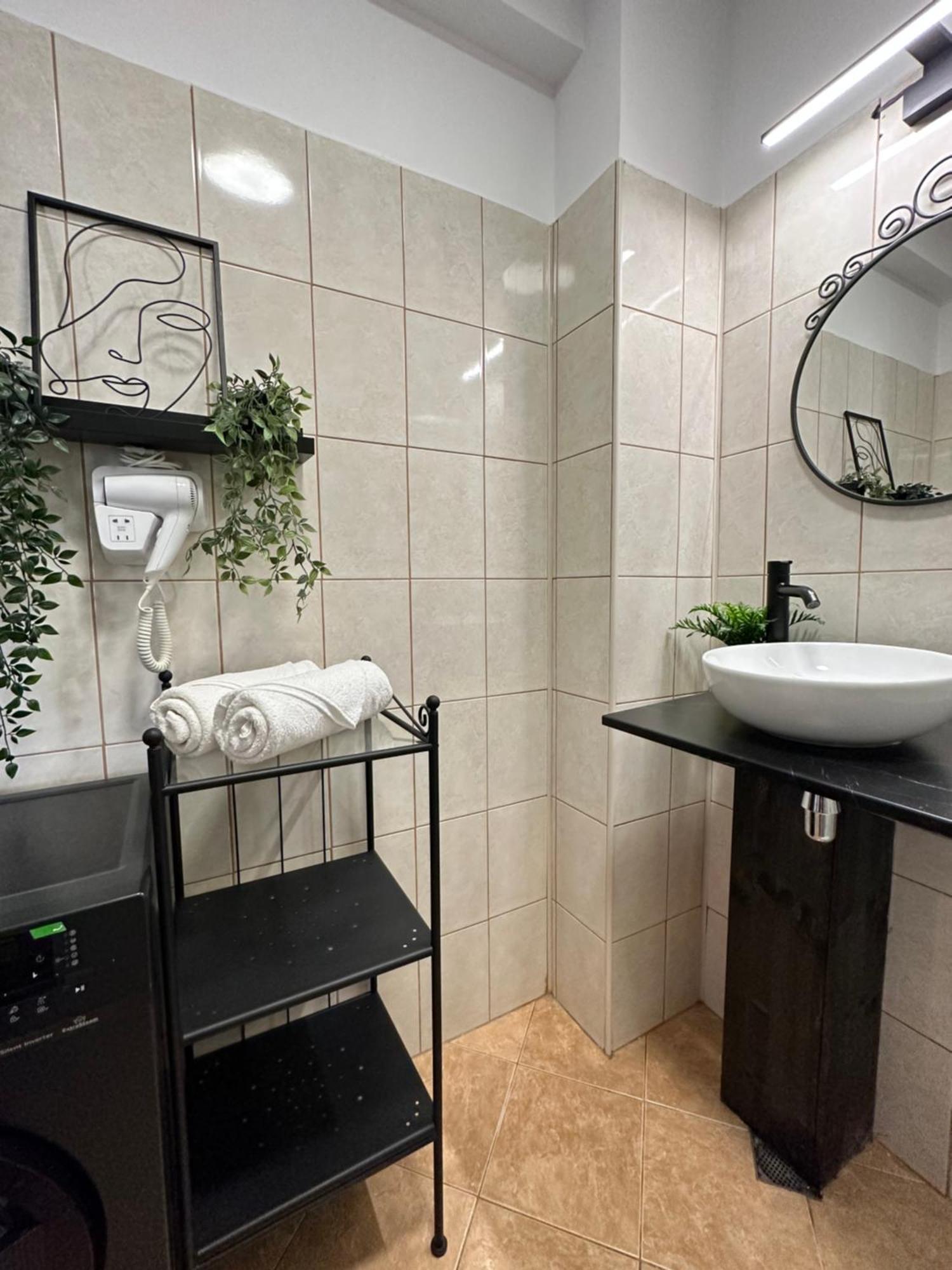 Central Studio Sapphire Apartment Букурещ Екстериор снимка