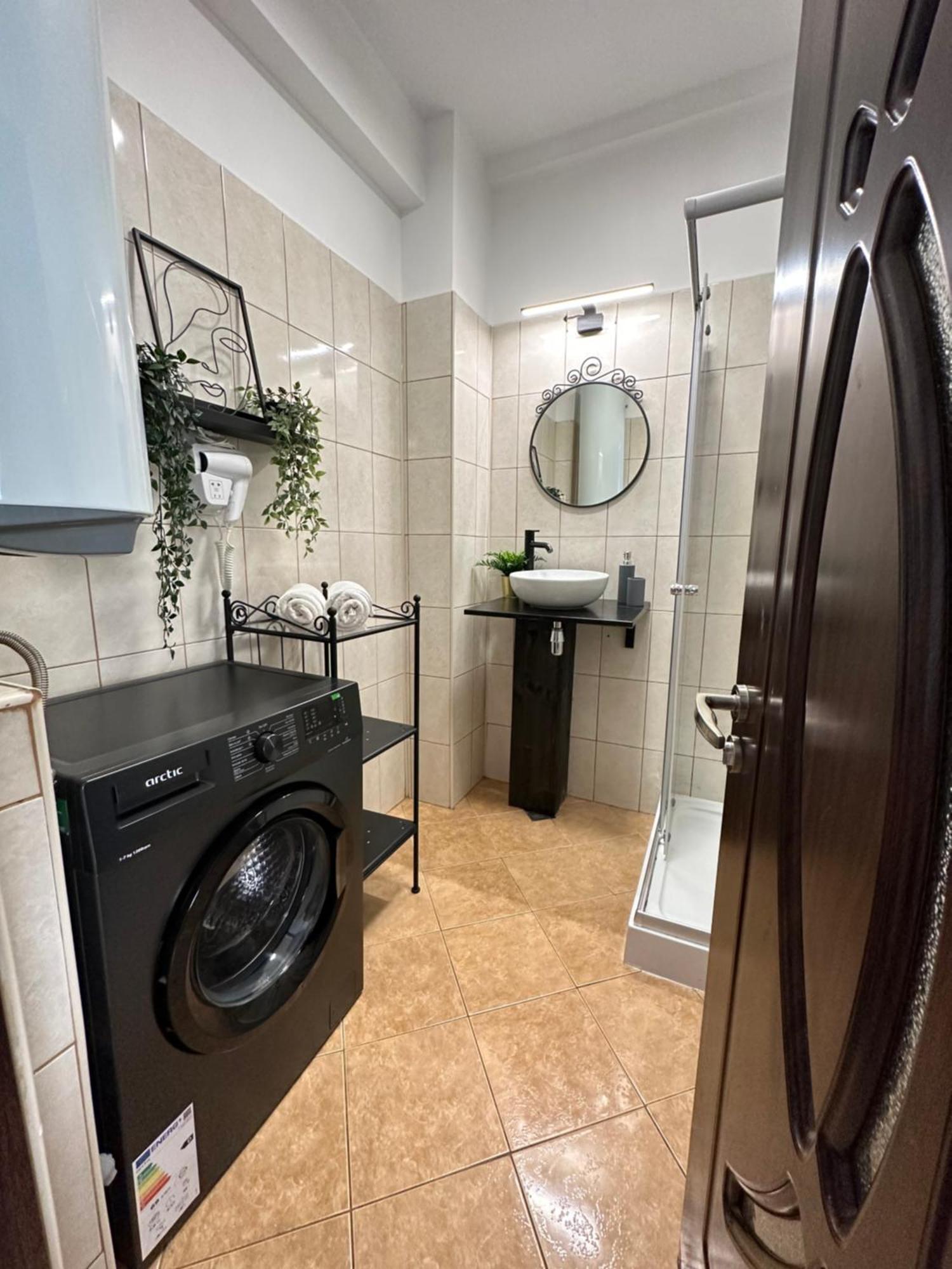 Central Studio Sapphire Apartment Букурещ Екстериор снимка